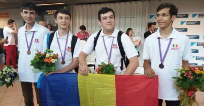 Un elev de EXCEPTIE din Vaslui face CINSTE Romaniei: Medalii la Balcaniada si Olimpiada Internationala de Informatica!