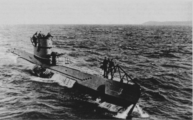 Povestea neştiută a celor două submarine construite la Galaţi: Marsuinul şi Rechinul. Din mândria ţării au ajuns direct la fier vechi